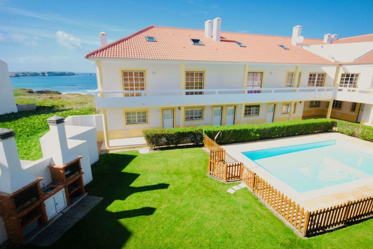 Casa Pedro - Baleal Beach, Balcony, Pool Exterior foto